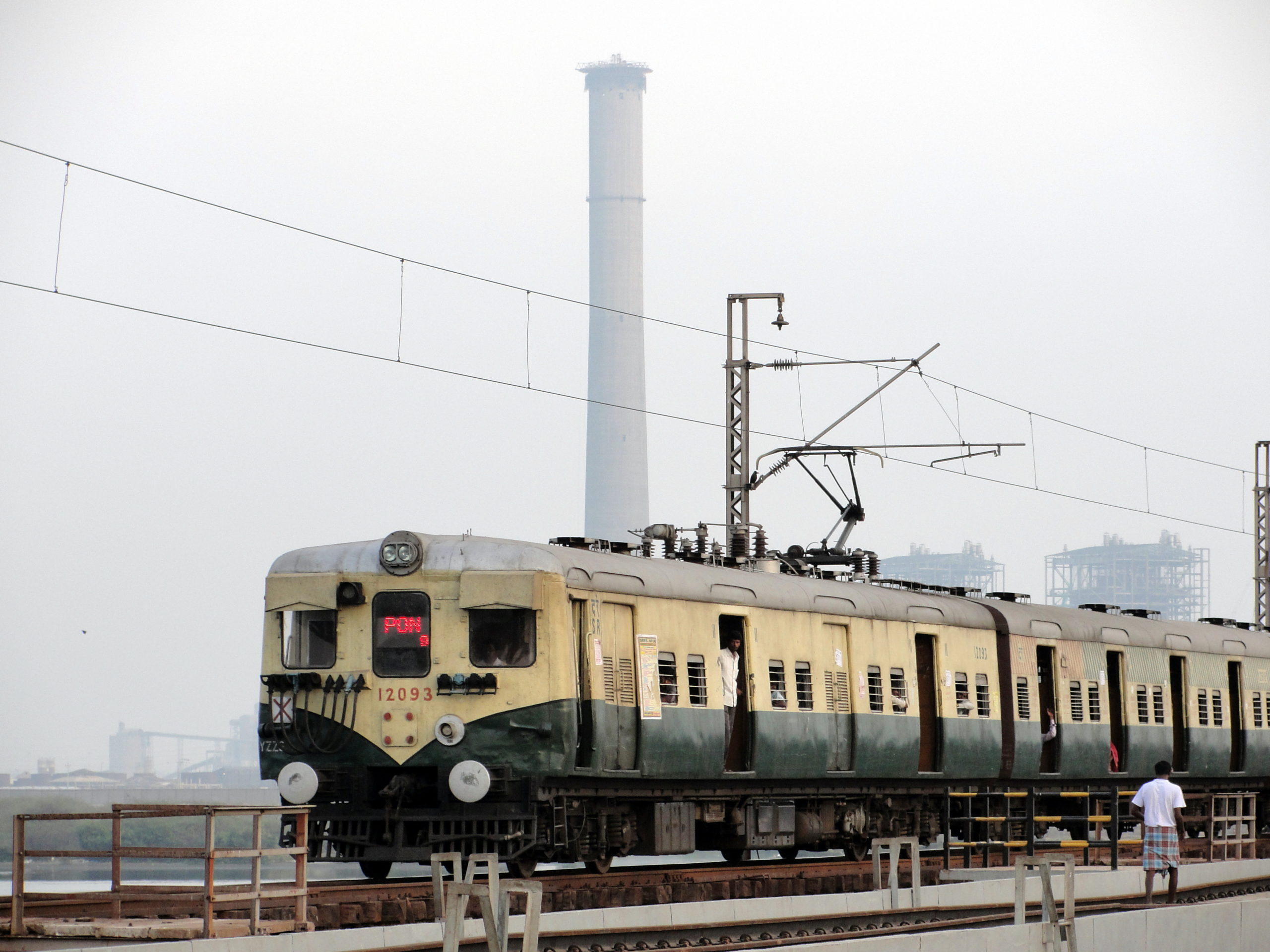 southern-railway-planning-electric-train-for-tirunelveli-tiruchendhur-and-tenkasi