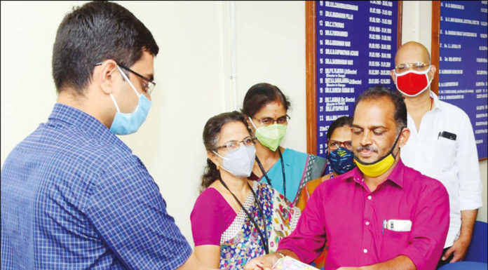 கேரள லாட்டரியில் தென்காசி வியாபாரிக்கு ரூ.12 கோடி பரிசு; விற்பனையாகாத சீட்டால் அடித்த அதிர்ஷ்டம்